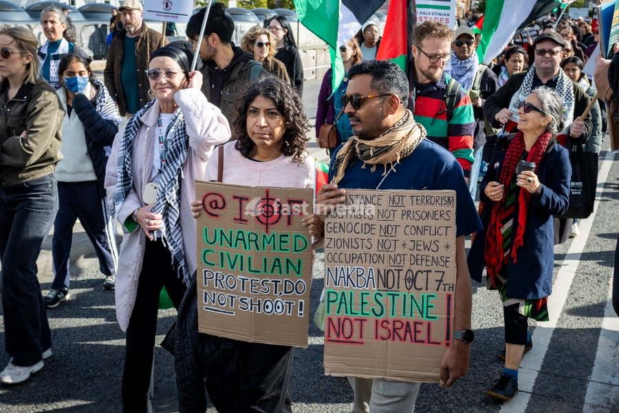 Pro-Palestine demonstrators took to the streets of Central London for the National March for Palestine, marking three years since the war in Gaza began in October 2023. Participants marched in solidarity with Palestinians, carrying Palestinian flags, banners and placards calling for an end to the…
