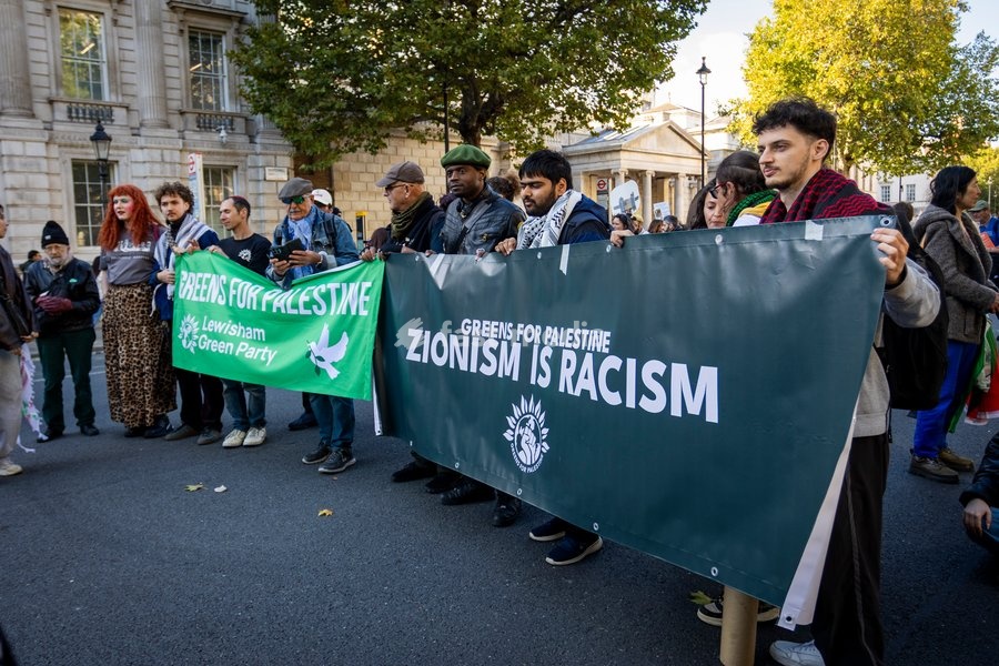 Pro-Palestine demonstrators took to the streets of Central London for the National March for Palestine, marking three years since the war in Gaza began in October 2023. Participants marched in solidarity with Palestinians, carrying Palestinian flags, banners and placards calling for an end to the…