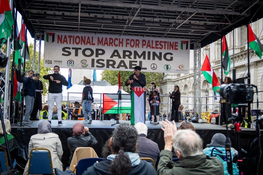 Pro-Palestine demonstrators took to the streets of Central London for the National March for Palestine, marking three years since the war in Gaza began in October 2023. Participants marched in solidarity with Palestinians, carrying Palestinian flags, banners and placards calling for an end to the…