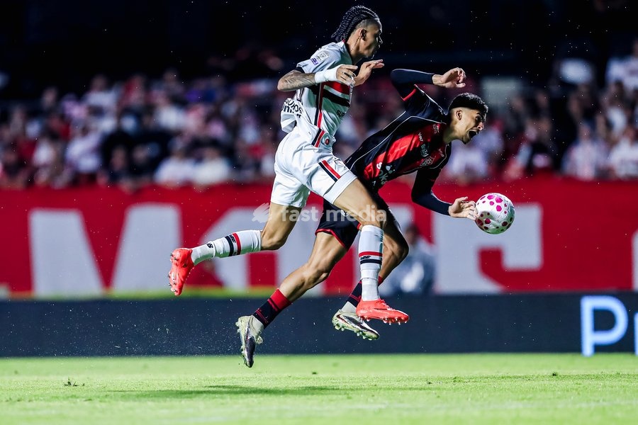 October 10, 2026, São Paulo, São Paulo, Brazil: SÃO PAULO (SP), BRAZIL – OCTOBER 10: Vitória player Renê during the match between São Paulo and Vitória in the 2026 Brazilian Championship at Morumbis Stadium in São Paulo (SP), Brazil, on Saturday, October 10, 2026