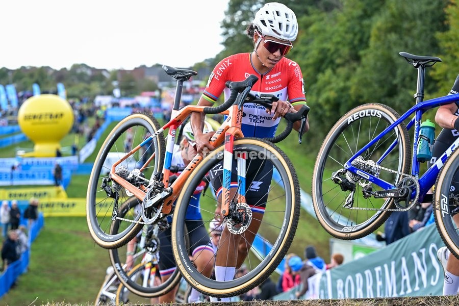 Netherlands' Ceylin Del Carmen Alvarado is pictured in action during the women elite race of the 'Mosselcross' cyclocross cycling event, on Sunday 11 October 2026, in Dendermonde, the first race (out of 7) of the HG Cross competition
