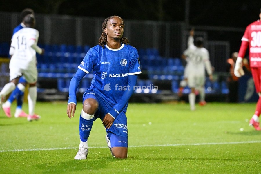Jong Gent's Trey Kongolo looks dejected during a soccer match between Jong KAA Gent and FCV Rfc Seraing, Sunday 11 October 2026 in Gent, on day 7 of the 2026-2027 'Challenger Pro League' second highest division of the Belgian championship