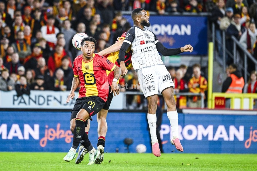 Mechelen's Myron Van Brederode and STVV's Abdoulaye Sissako pictured in action during a soccer match between KV Mechelen and Sint-Truiden VV, Sunday 11 October 2026 in Mechelen, on day 8 of the 2026-2027 'Jupiler Pro League' first division of the Belgian championship