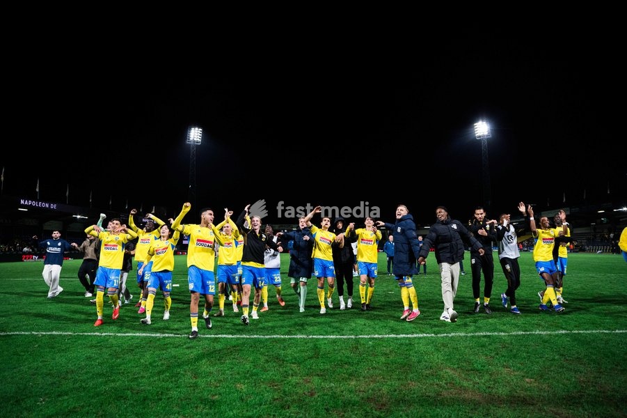 Westerlo's supporters celebrate after winning a soccer match between KVC Westerlo and Royal Antwerp FC, Sunday 11 October 2026 in Westerlo, on day 8 of the 2026-2027 'Jupiler Pro League' first division of the Belgian championship