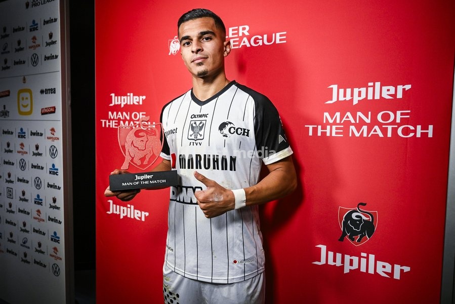 STVV's Ilias Sebaoui receives the Jupiler Man of the Match award at a soccer match between KV Mechelen and Sint-Truiden VV, Sunday 11 October 2026 in Mechelen, on day 8 of the 2026-2027 'Jupiler Pro League' first division of the Belgian championship