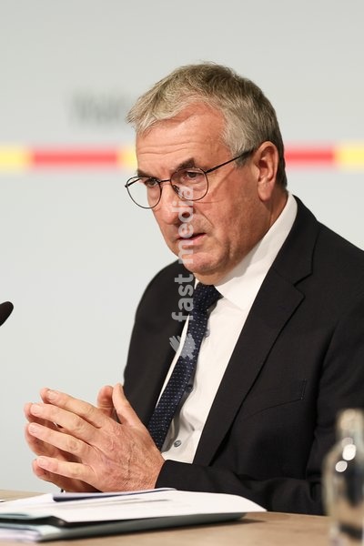 Vice-President and Walloon Minister in charge of the Economy, Employment, Industry and Training Pierre-Yves Jeholet pictured during a press conference of the Walloon Government on the budget 2027, Monday 12 October 2026 ,in Jambes, Namur