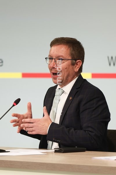 Vice-President and Walloon Minister in charge of Regional Planning, Public Works, Mobility, Road Safety and Local Authorities Francois Desquesnes pictured during a press conference of the Walloon Government on the budget 2027, Monday 12 October 2026 ,in Jambes, Namur