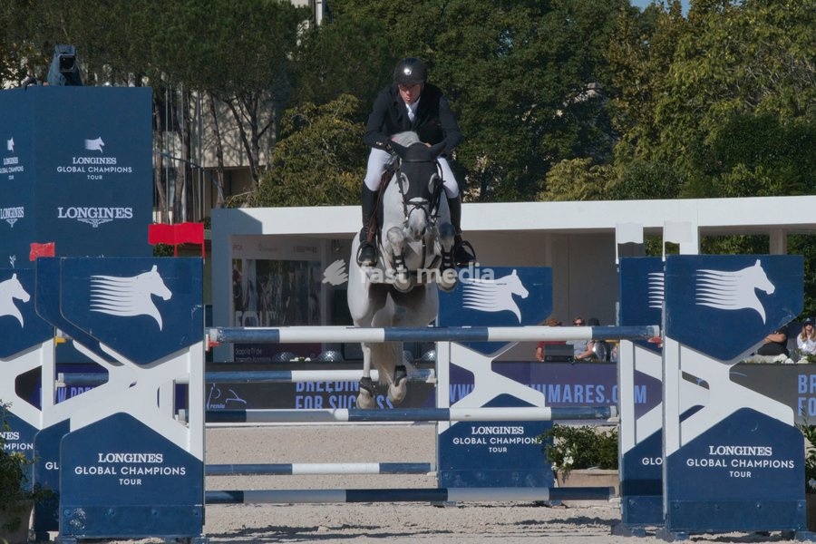 Italy, Rome, 11 October, 2026 - Longines Global Champions Tour Rome. Pietro Giannattasio Military Hippodrome, Pictured : JUR VRIELING ON NIKKY VERA Photo