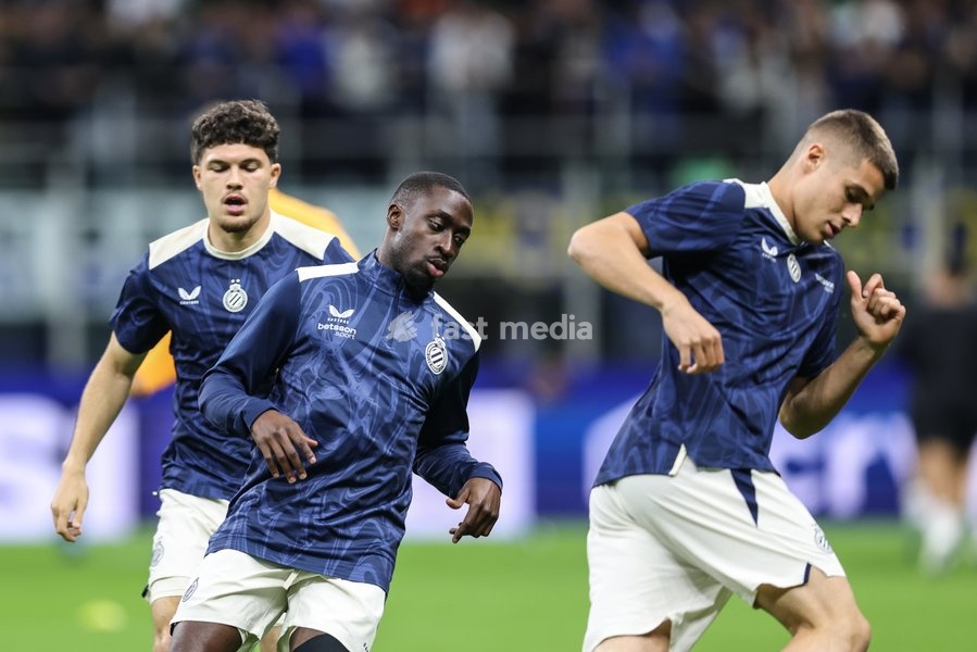 Club's Kyriani Sabbe; Club's Carlos Forbs and Club's Nicolo Tresoldi pictured in action during the warming-up for a soccer game between Italian Inter Milan and Belgian Club Brugge KV, Tuesday 13 October 2026 in Milan, Italy, on day 2 of the UEFA Champions League league phase