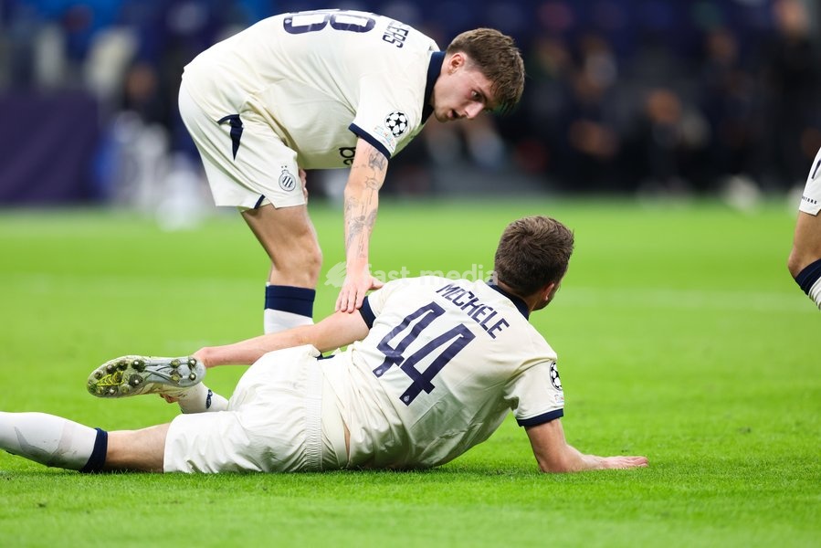 Club's Jorne Spileers and Club's Brandon Mechele pictured during a soccer game between Italian Inter Milan and Belgian Club Brugge KV, Tuesday 13 October 2026 in Milan, Italy, on day 2 of the UEFA Champions League league phase