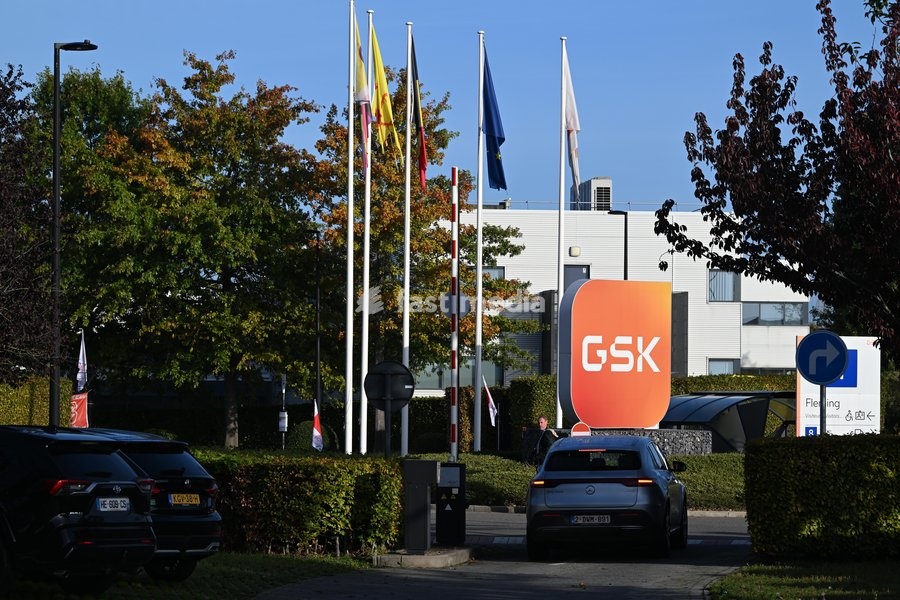 %items GSK Belgium extraordinary works council is taking place in GSK Vaccine site in Wavre, on Wednesday 14 October 2026. The British pharmaceutical company GSK is one of the major employers in Wallonia, with sites in Wavre and Rixensart in Walloon Brabant, and Gembloux in Namur. 8,500 people work…