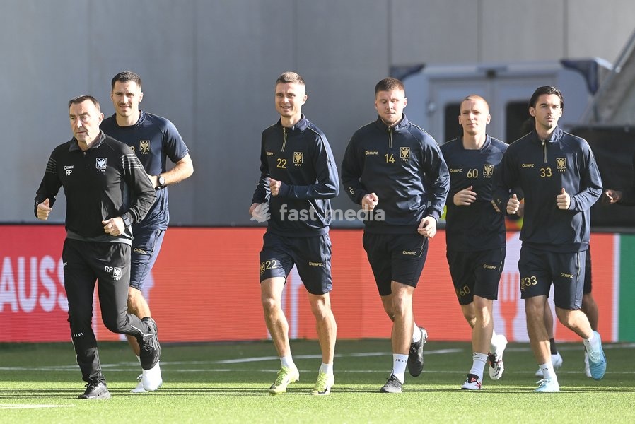 STVV's players pictured in action during a training session of Belgian soccer team Sint-Truidense VV, Wednesday 14 October 2026 in Sint-Truiden. The team is preparing for the opening match of the UEFA Conference League league phase against Georgian FC Iberia 1999 Tbilisi tomorrow