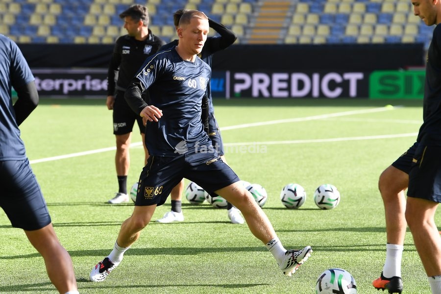 STVV's Robert-Jan Vanwesemael pictured in action during a training session of Belgian soccer team Sint-Truidense VV, Wednesday 14 October 2026 in Sint-Truiden. The team is preparing for the opening match of the UEFA Conference League league phase against Georgian FC Iberia 1999 Tbilisi tomorrow