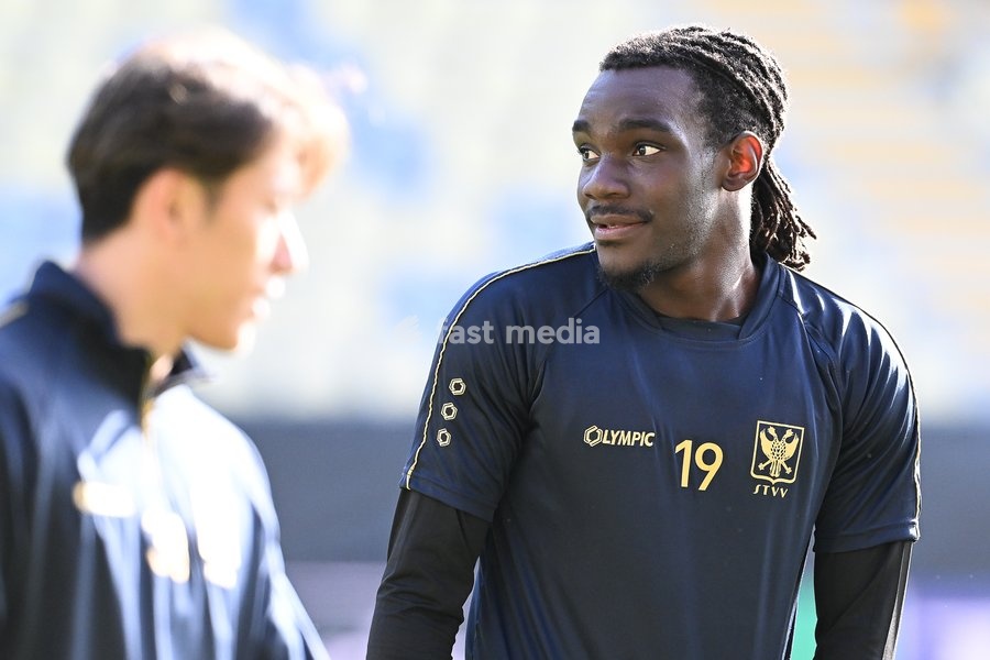 STVV's Frederic Leroi Soelle Soelle pictured during a training session of Belgian soccer team Sint-Truidense VV, Wednesday 14 October 2026 in Sint-Truiden. The team is preparing for the opening match of the UEFA Conference League league phase against Georgian FC Iberia 1999 Tbilisi tomorrow