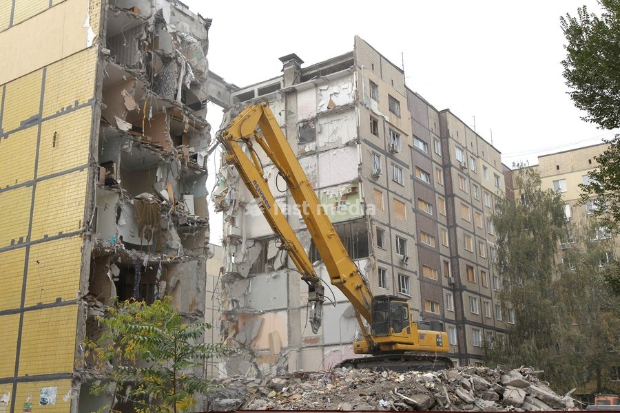 An excavator works during the dismantling of a section of a nine-story residential building damaged in a Russian drone attack overnight on November 7-8, 2025, in Dnipro, Ukraine, on October 13, 2026. Overnight on November 7-8, 2025, a Russian attack drone struck the first section of the nine-story…