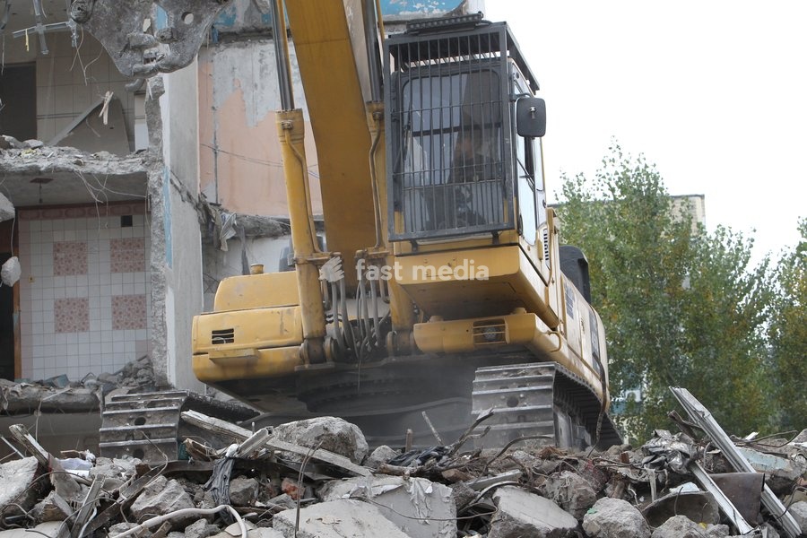 An excavator works during the dismantling of a section of a nine-story residential building damaged in a Russian drone attack overnight on November 7-8, 2025, in Dnipro, Ukraine, on October 13, 2026. Overnight on November 7-8, 2025, a Russian attack drone struck the first section of the nine-story…