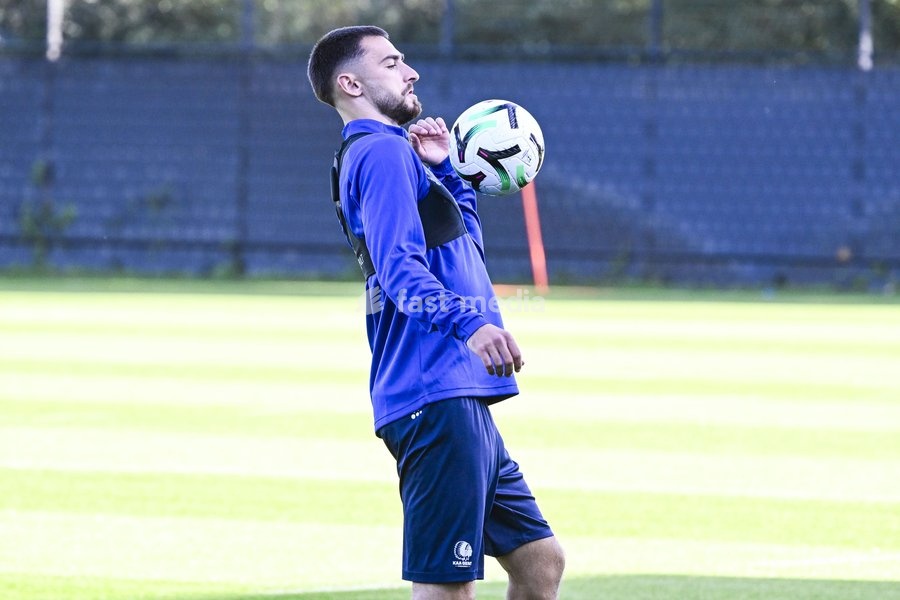 Gent's Matties Volckaert pictured in action during a training session of Belgian soccer team KAA Gent, Wednesday 14 October 2026 in Gent. The team is preparing for the opening match of the UEFA Conference League league phase against Danish Aarhus GF tomorrow