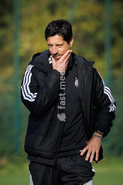 Anderlecht's head coach Vitor Bruno pictured during a training session of Belgian soccer team RSC Anderlecht, Wednesday 14 October 2026 in Brussels. The team is preparing for the second match of the UEFA Europa League league phase against Croatian GNK Dinamo Zagreb tomorrow