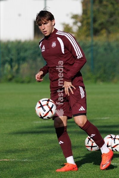 Anderlecht's Mihajlo Cvetkovic pictured in action during a training session of Belgian soccer team RSC Anderlecht, Wednesday 14 October 2026 in Brussels. The team is preparing for the second match of the UEFA Europa League league phase against Croatian GNK Dinamo Zagreb tomorrow