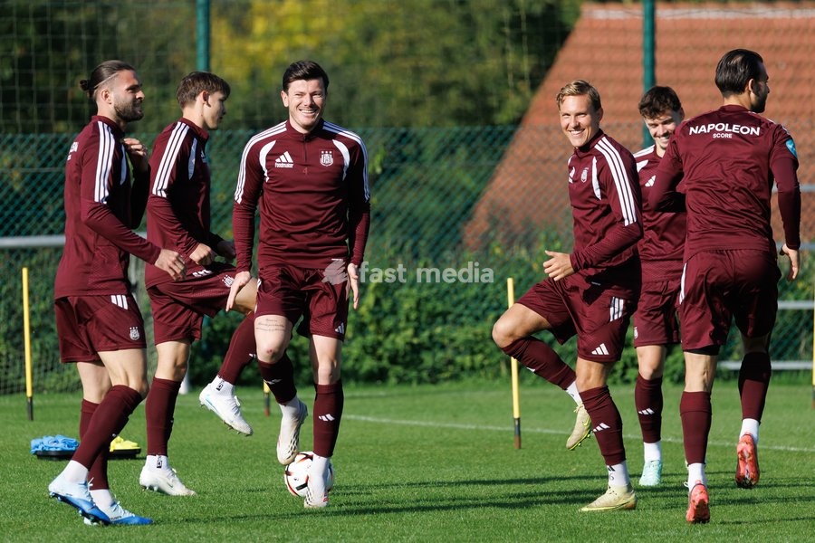 Anderlecht's players pictured in action during a training session of Belgian soccer team RSC Anderlecht, Wednesday 14 October 2026 in Brussels. The team is preparing for the second match of the UEFA Europa League league phase against Croatian GNK Dinamo Zagreb tomorrow