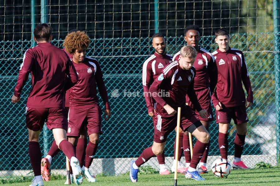 Anderlecht's players pictured in action during a training session of Belgian soccer team RSC Anderlecht, Wednesday 14 October 2026 in Brussels. The team is preparing for the second match of the UEFA Europa League league phase against Croatian GNK Dinamo Zagreb tomorrow