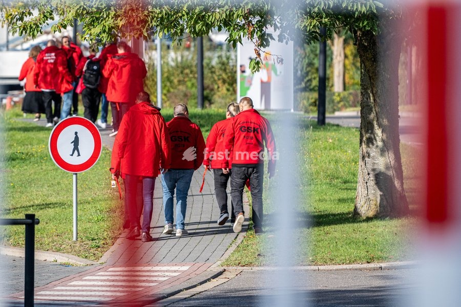 Union representatives are pictured as a GSK Belgium extraordinary works council is taking place in GSK Vaccine site in Wavre, on Wednesday 14 October 2026. The British pharmaceutical company GSK is one of the major employers in Wallonia, with sites in Wavre and Rixensart in Walloon Brabant, and…