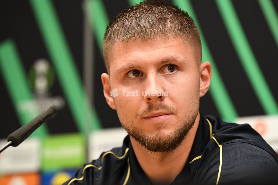 STVV's Ryan Merlen pictured during a press conference of Belgian soccer team Sint-Truidense VV, Wednesday 14 October 2026 in Sint-Truiden. The team is preparing for the opening match of the UEFA Conference League league phase against Georgian FC Iberia 1999 Tbilisi tomorrow