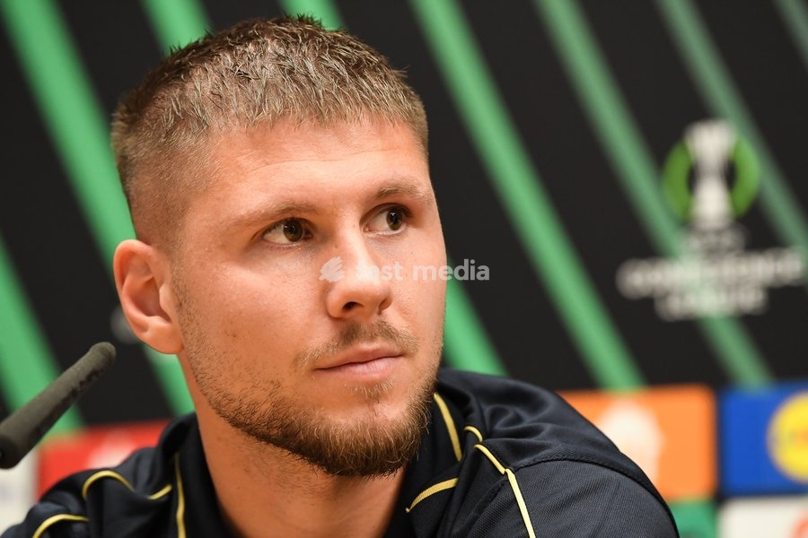 STVV's Ryan Merlen pictured during a press conference of Belgian soccer team Sint-Truidense VV, Wednesday 14 October 2026 in Sint-Truiden. The team is preparing for the opening match of the UEFA Conference League league phase against Georgian FC Iberia 1999 Tbilisi tomorrow