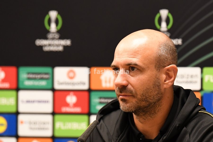 STVV's head coach Frederic De Meyer pictured during a press conference of Belgian soccer team Sint-Truidense VV, Wednesday 14 October 2026 in Sint-Truiden. The team is preparing for the opening match of the UEFA Conference League league phase against Georgian FC Iberia 1999 Tbilisi tomorrow