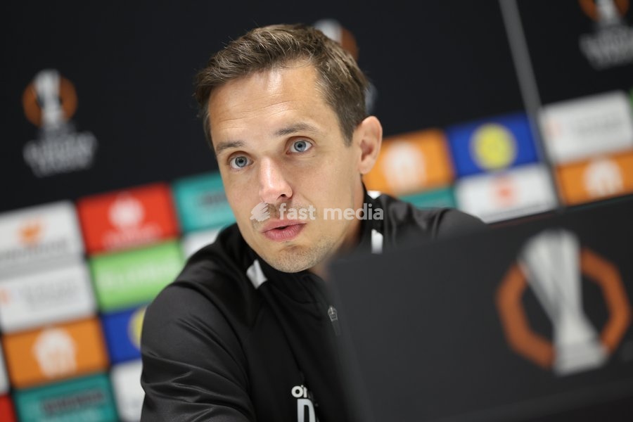 Union's head coach David Hubert pictured during a press conference of Belgian soccer team Royale Union Saint-Gilloise, Wednesday 14 October 2026 in Leuven. The team is preparing for the 2nd match of the UEFA Europa League league phase against Spanish Real Sociedad tomorrow