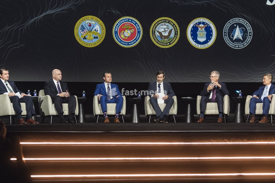 WASHINGTON, DC, OCTOBER 14: Secretary of War Pete Hegseth, Secretary of the Air Force Troy E. Meink, Acting Secretary of the Army Adam R. Telle, Acting Secretary of the Navy Hung Cao and Assistant Secretary of War for Special Operations and Low Intensity Conflict Derrick M. Anderson take part in…