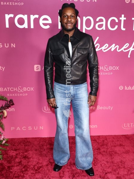 HOLLYWOOD, LOS ANGELES, CALIFORNIA, USA - OCTOBER 14: Leon Bridges arrives at the 4th Annual Rare Impact Fund Benefit 2026: A Night of Radiance and Reflection - Selena Gomez Hosts the Fourth Annual Rare Impact Fund Benefit Supporting Youth Mental Health held at the Hollywood Palladium on October…