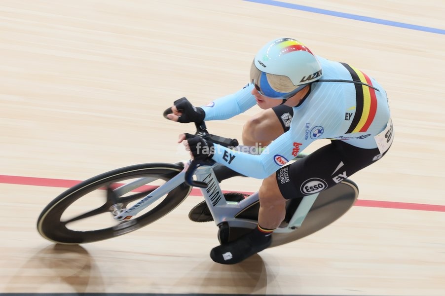 Belgian Lindsay De Vylder pictured in action during the Men's Scratch event at the UCI Track Cycling World Championships in Shanghai, China on Thursday 15 October 2026. The worlds are taking place from 14 to 18 October 2026