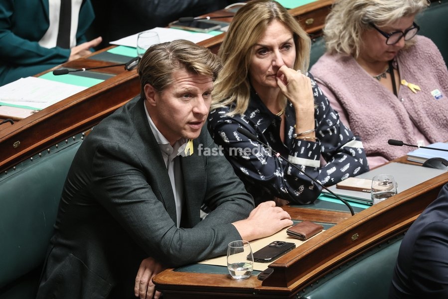 N-VA's Axel Ronse pictured during a plenary session of the Chamber at the federal parliament in Brussels, Thursday 15 October 2026