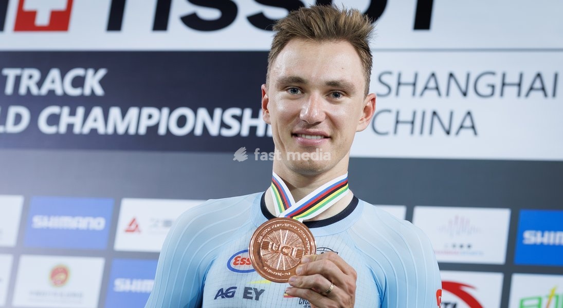 Belgian Lindsay De Vylder winner of the bronze medal celebrates after the Men's Scratch event at the UCI Track Cycling World Championships in Shanghai, China on Thursday 15 October 2026. The worlds are taking place from 14 to 18 October 2026