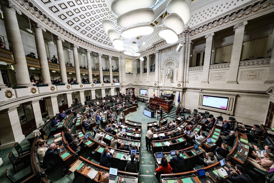 POLITICS FEDERAL PARLIAMENT PLENARY SESSION