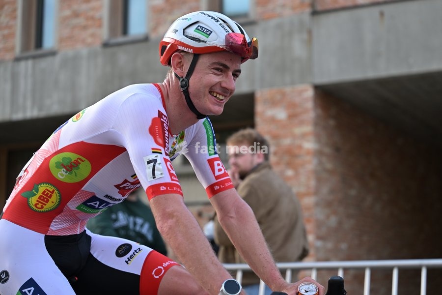 Belgium's Gerben Kuypers celebrates after winning the men elite race of the 'Kermiscross' cyclocross cycling event, on Thursday 15 October 2026, in Ardooie