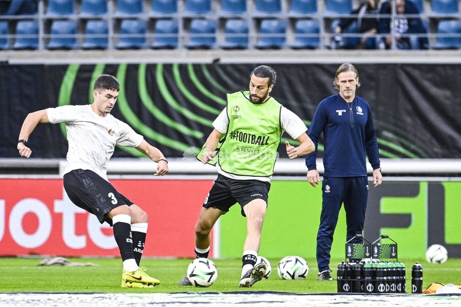 Gent's Maksim Paskotsi and Gent's Christian Burgess pictured in action during the warming-up for a soccer game between Belgian KAA Gent and Danish Aarhus GF, Thursday 15 October 2026 in Gent, the opening match of the UEFA Conference League league phase