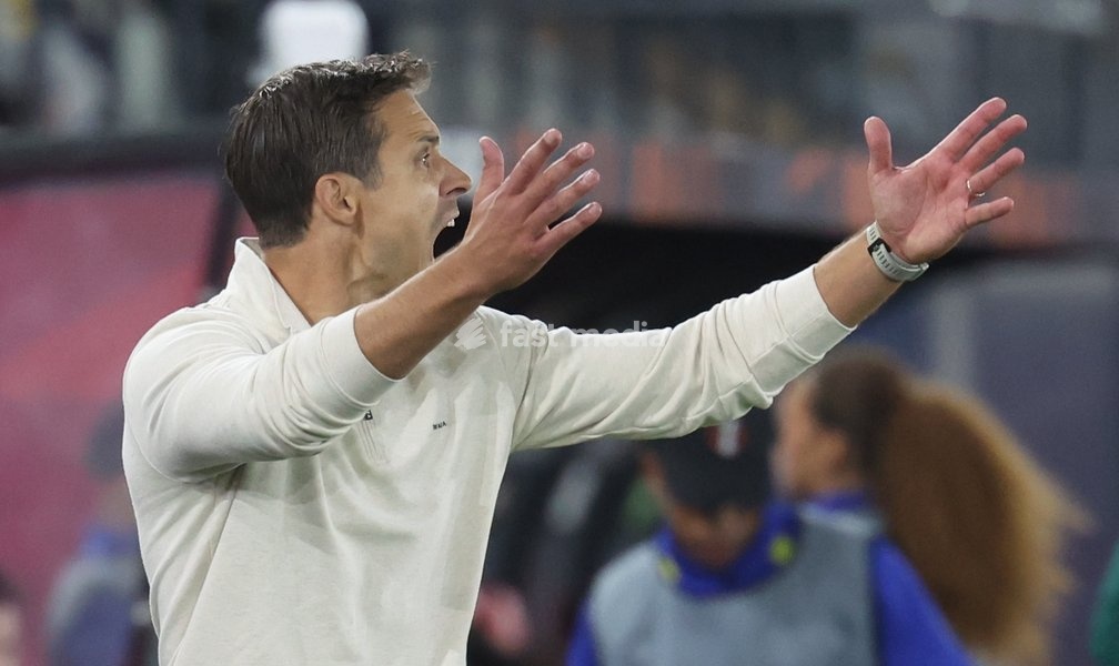 Union's head coach David Hubert gestures during a soccer game between Belgian Royale Union Saint-Gilloise and Spanish Real Sociedad, Thursday 15 October 2026 in Leuven, the 2nd match of the UEFA Europa League league phase