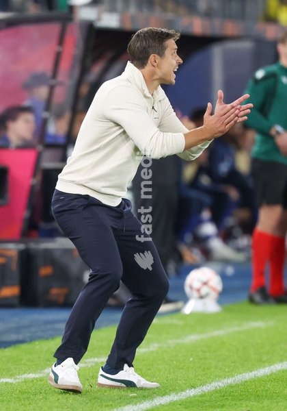Union's head coach David Hubert gestures during a soccer game between Belgian Royale Union Saint-Gilloise and Spanish Real Sociedad, Thursday 15 October 2026 in Leuven, the 2nd match of the UEFA Europa League league phase
