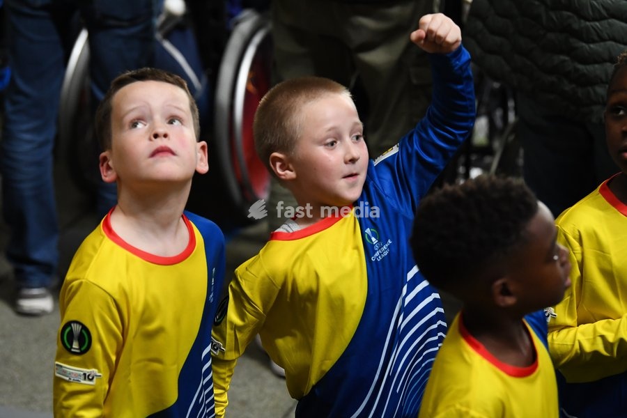 ball kids pictured ahead of a soccer game between Belgian Sint-Truidense VV and Georgian FC Iberia 1999 Tbilisi, Thursday 15 October 2026 in Sint-Truiden, the opening match of the UEFA Conference League league phase