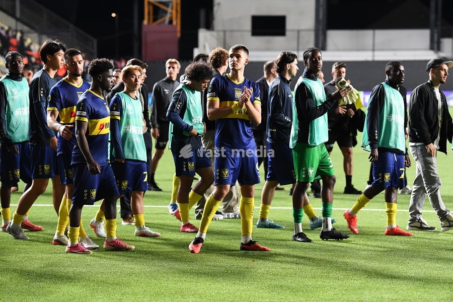 STVV's players celebrate after winning a soccer game between Belgian Sint-Truidense VV and Georgian FC Iberia 1999 Tbilisi, Thursday 15 October 2026 in Sint-Truiden, the opening match of the UEFA Conference League league phase