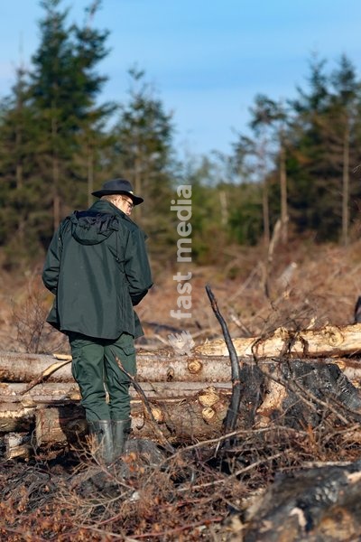 a field visit organized for the kick-off of the Hautes-Fagnes (High Fens) restoration works, on Friday 16 October 2026 in Spa. The fire started on August 14th and 3366 hectares (on a total of 4500) were impacted, a perimeter of 27 km