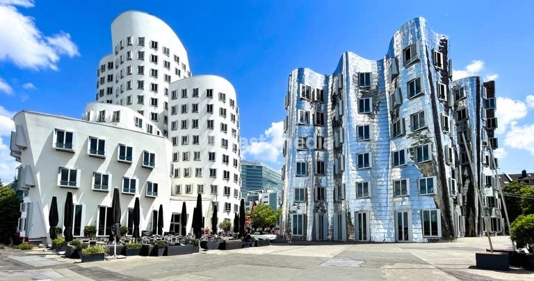 Architecture by Frank Gehry in Düsseldorf, Germany Neuer Zollhof Nr. 2