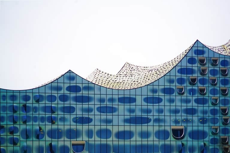 Glasfassade der Elbphilharmonie