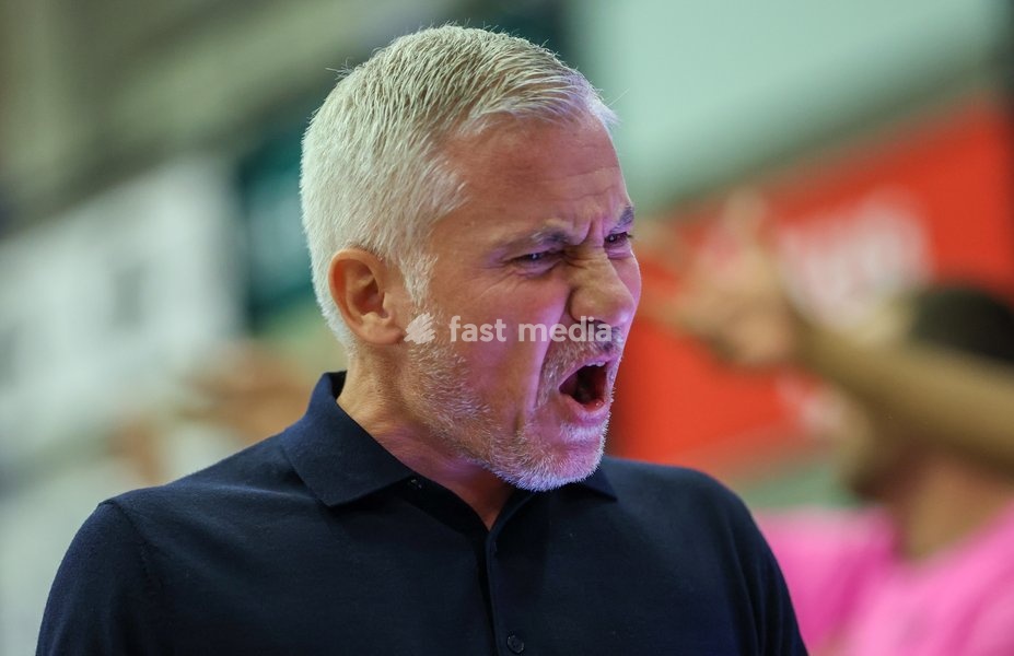 Brussels' head coach Serge Crevecoeur reacts during a basketball match between Brussels and Oostende, Friday 16 October 2026 in Brussels, on day 3 of the 'BNXT League' Belgian and Dutch first division basket championship