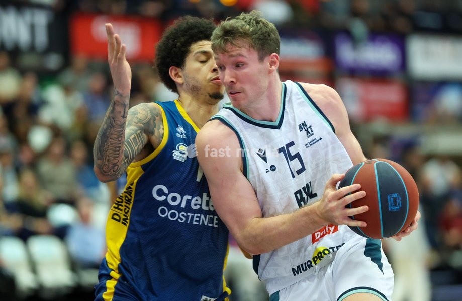 Oostende's Dakota Leffew and Brussels' Tucker Richardson fight for the ball during a basketball match between Brussels and Oostende, Friday 16 October 2026 in Brussels, on day 3 of the 'BNXT League' Belgian and Dutch first division basket championship