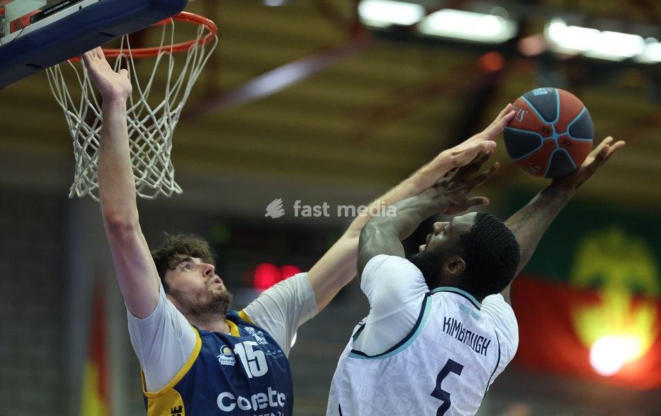 Oostende's Konstantin Kostadinov and Brussels' Jared Kimbrough fight for the ball during a basketball match between Brussels and Oostende, Friday 16 October 2026 in Brussels, on day 3 of the 'BNXT League' Belgian and Dutch first division basket championship