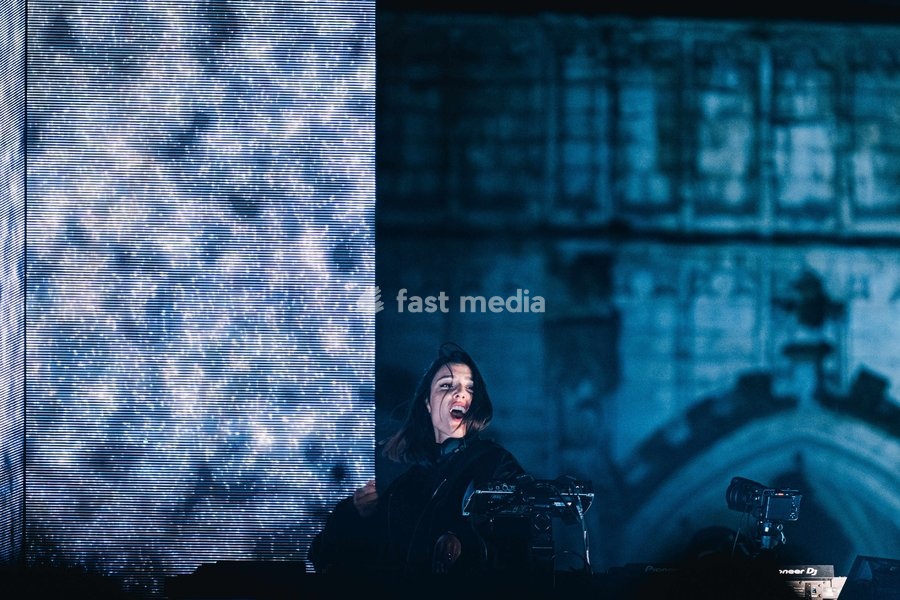 Belgian artist Amélie Lens pictured during the "Angele Instinct Release Party", a surprise party organized by the Brussels singer to celebrate the release of her album "Instinct" at the Grote Markt/ Grand Place, in Brussels, Friday 16 October 2026