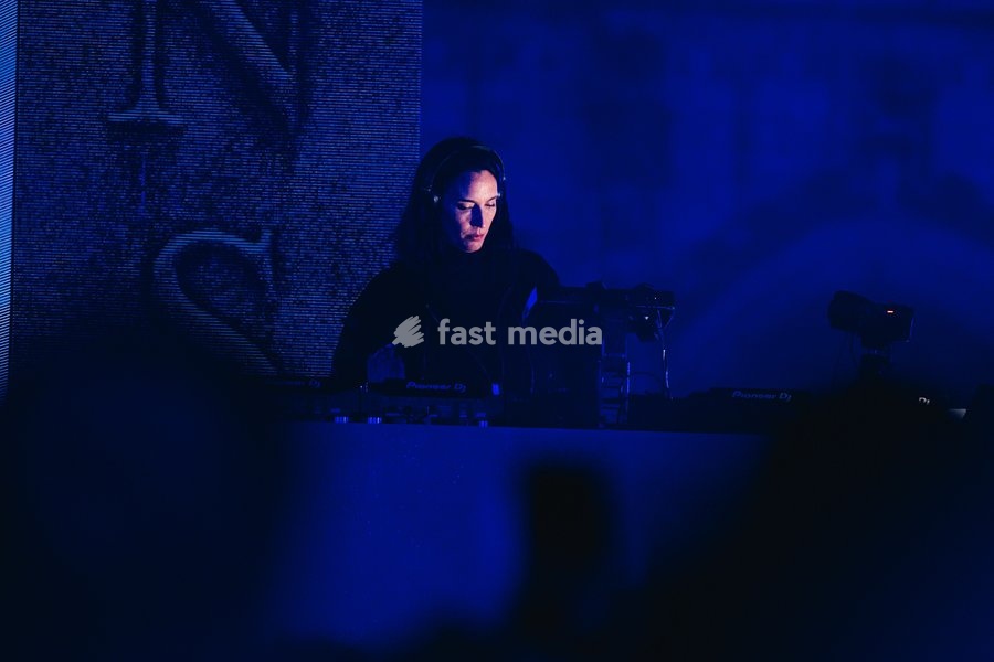 Belgian artist Amélie Lens pictured during the "Angele Instinct Release Party", a surprise party organized by the Brussels singer to celebrate the release of her album "Instinct" at the Grote Markt/ Grand Place, in Brussels, Friday 16 October 2026